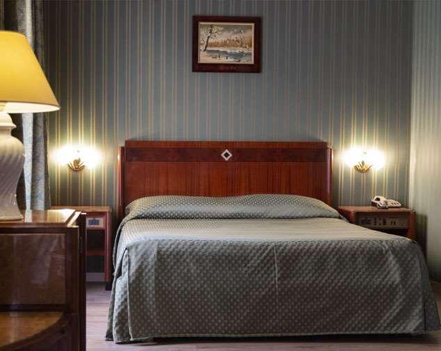 Jr Hotels Bocconi Milano Bilik gambar