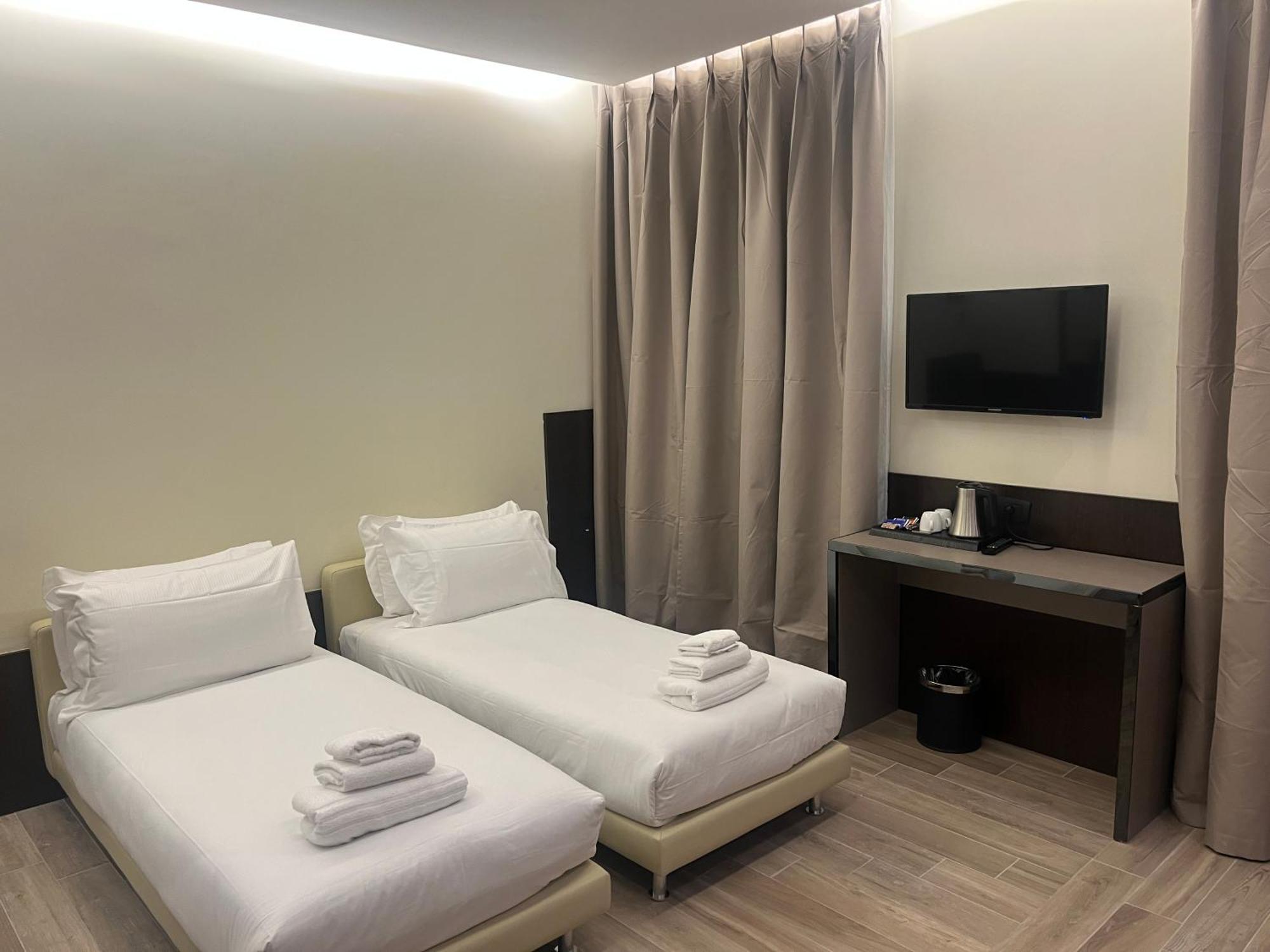 Jr Hotels Bocconi Milano Luaran gambar