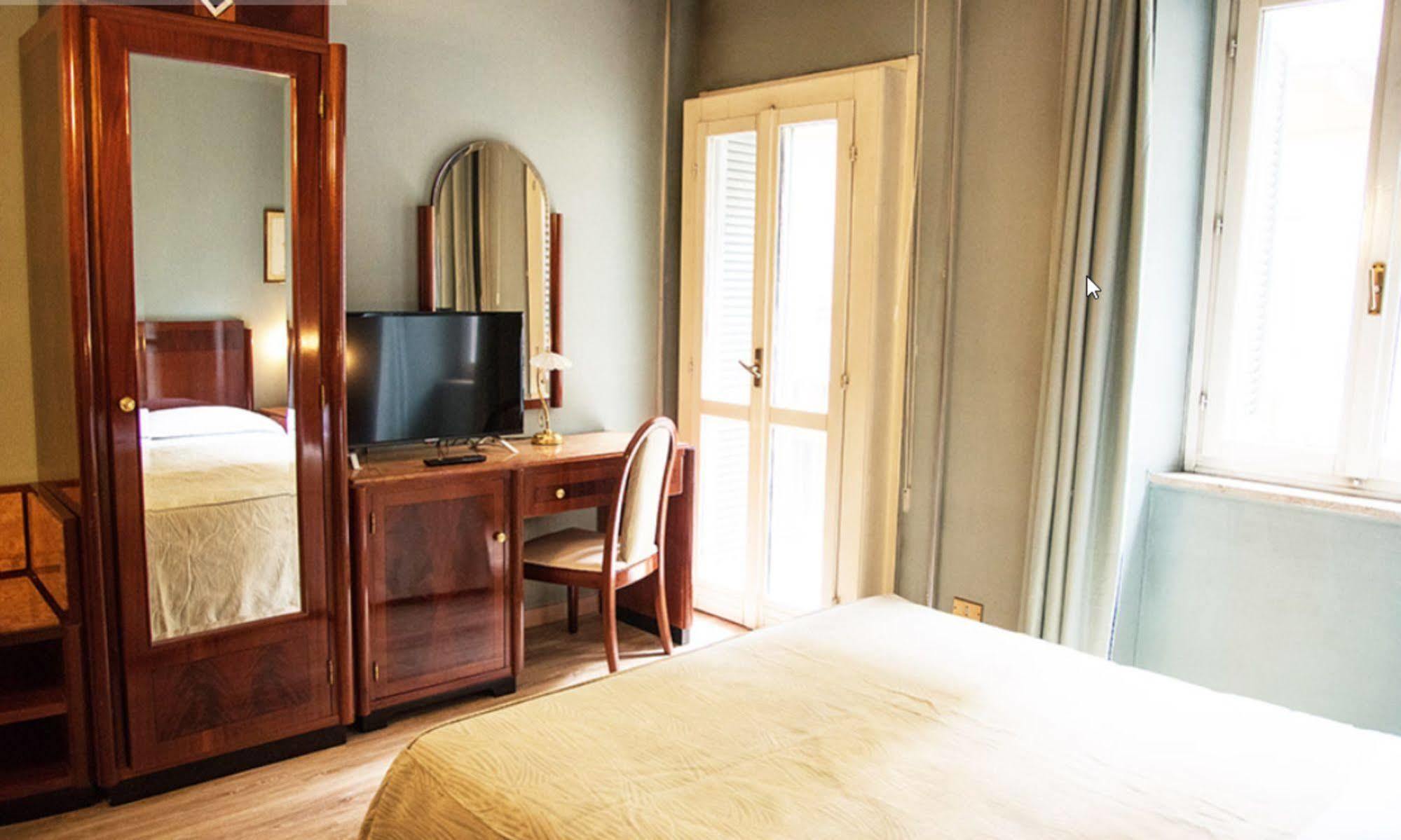 Jr Hotels Bocconi Milano Luaran gambar