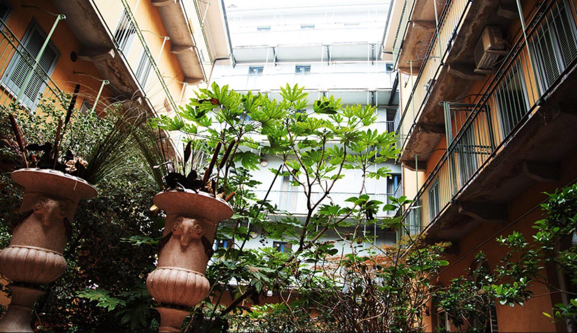 Jr Hotels Bocconi Milano Luaran gambar