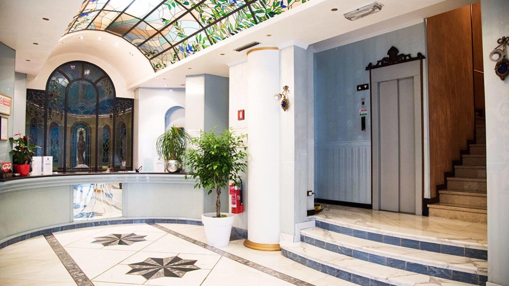 Jr Hotels Bocconi Milano Luaran gambar
